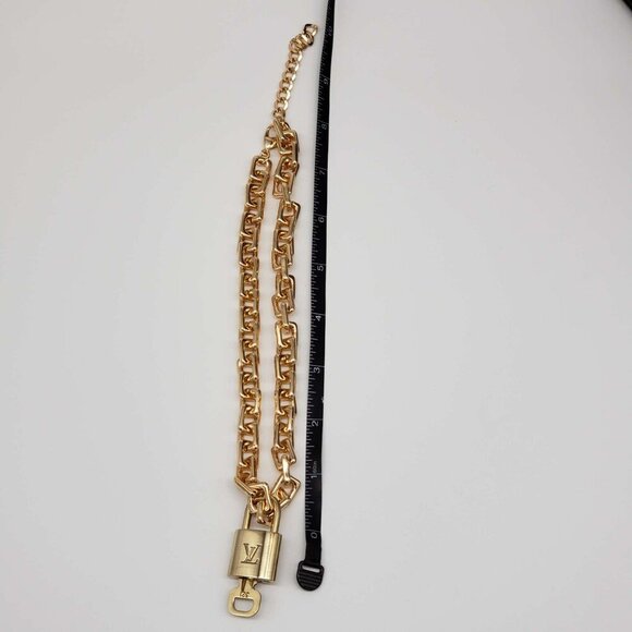 100% Auth Louis Vuitton Lock & Key with Unbranded Gold Plated Chain Necklace - Picture 5 of 9